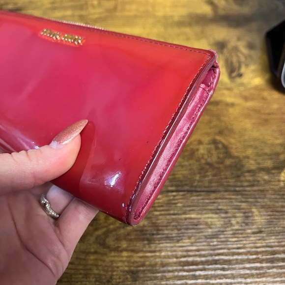 Miu Miu Glossy Red Long Bow Wallet zip around - Picture 9 of 10